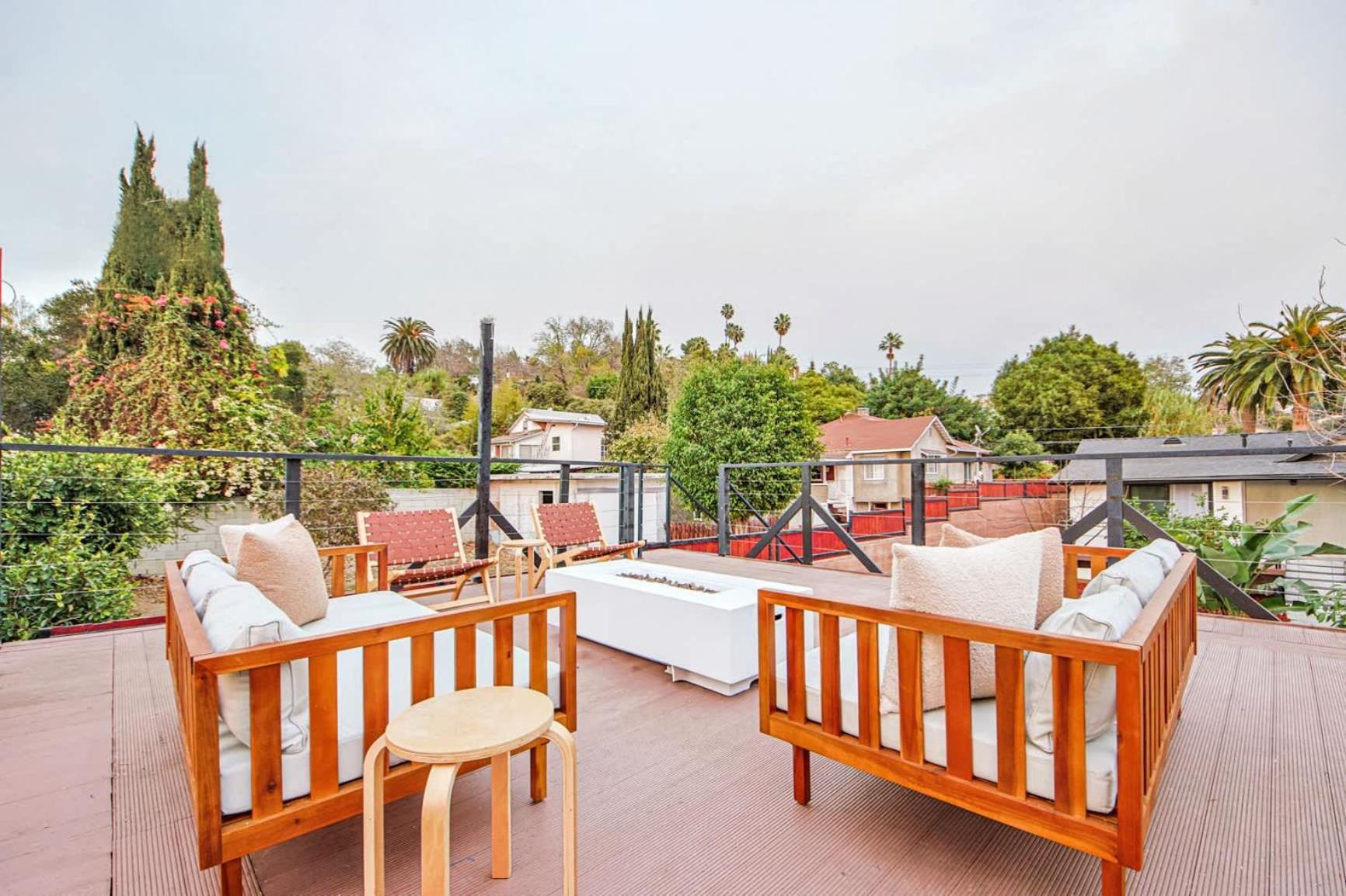 Stylish Duplex W Rooftop Garden Holiday home