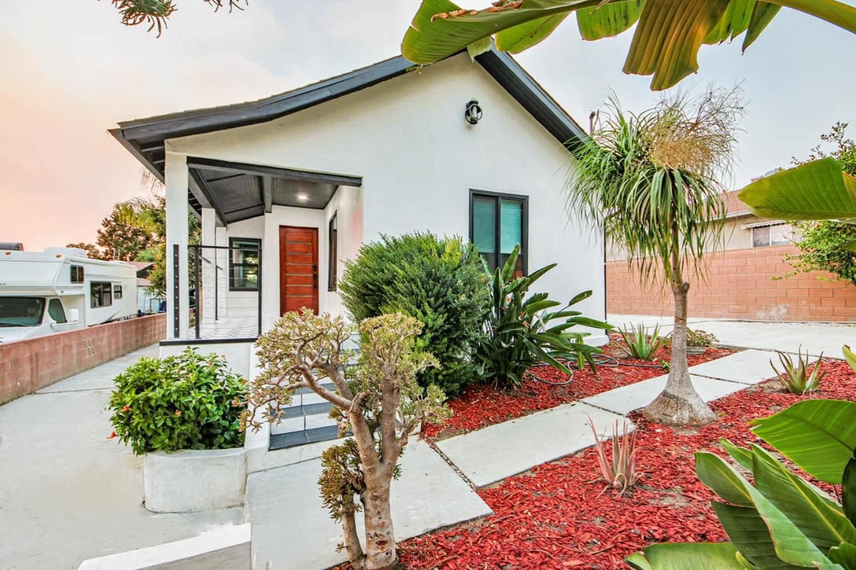 Holiday home Stylish Duplex W Rooftop Garden *