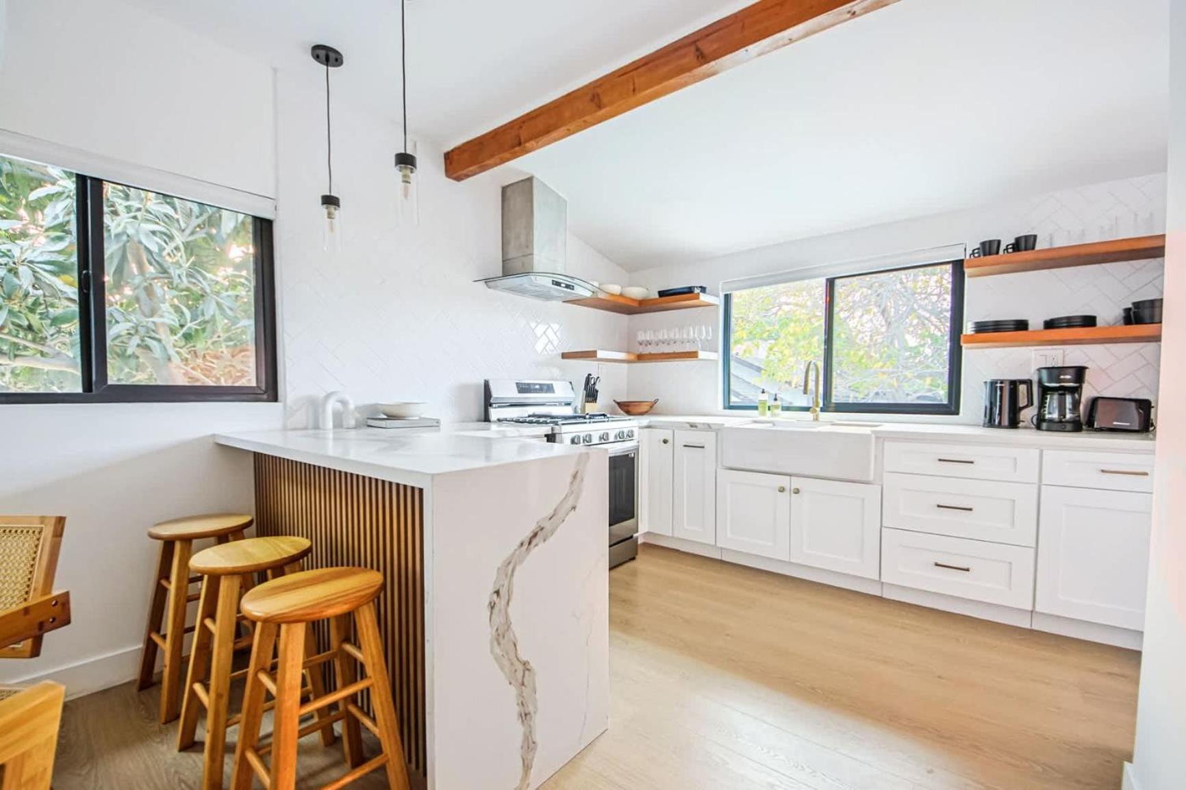 Stylish Duplex W Rooftop Garden Los Angeles